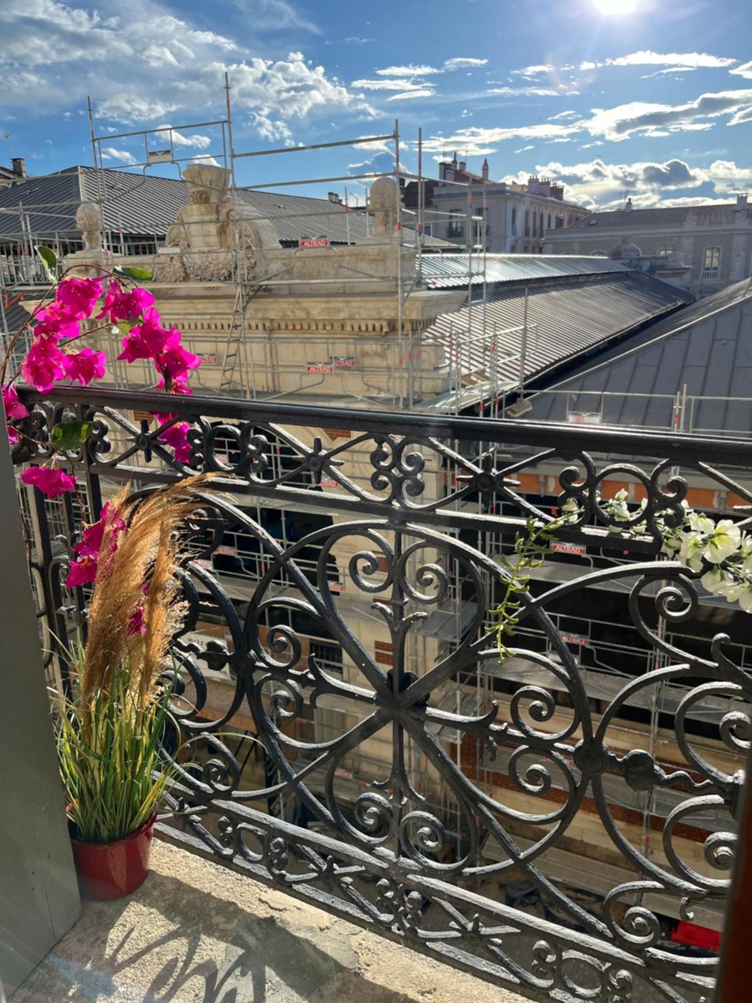 Appartement De Charme Avec Balcon Au Pied Des Commerces Μπεζιέ Εξωτερικό φωτογραφία